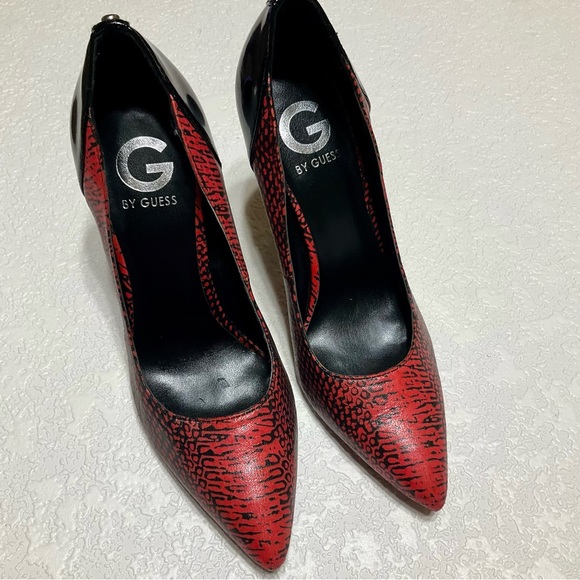 Guess Felisity Women’s Leather Red Black Heels/Stiletto 8M - Picture 1 of 8